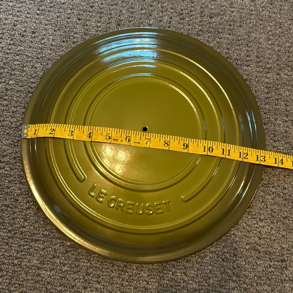 Le Creuset Lid only no knob olive green 12 1/4” approximately inside soup pot 32 - Picture 5 of 5